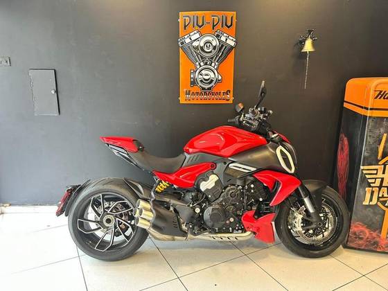 DUCATI DIAVEL 1260 S DUCATI DIAVEL 1260 S